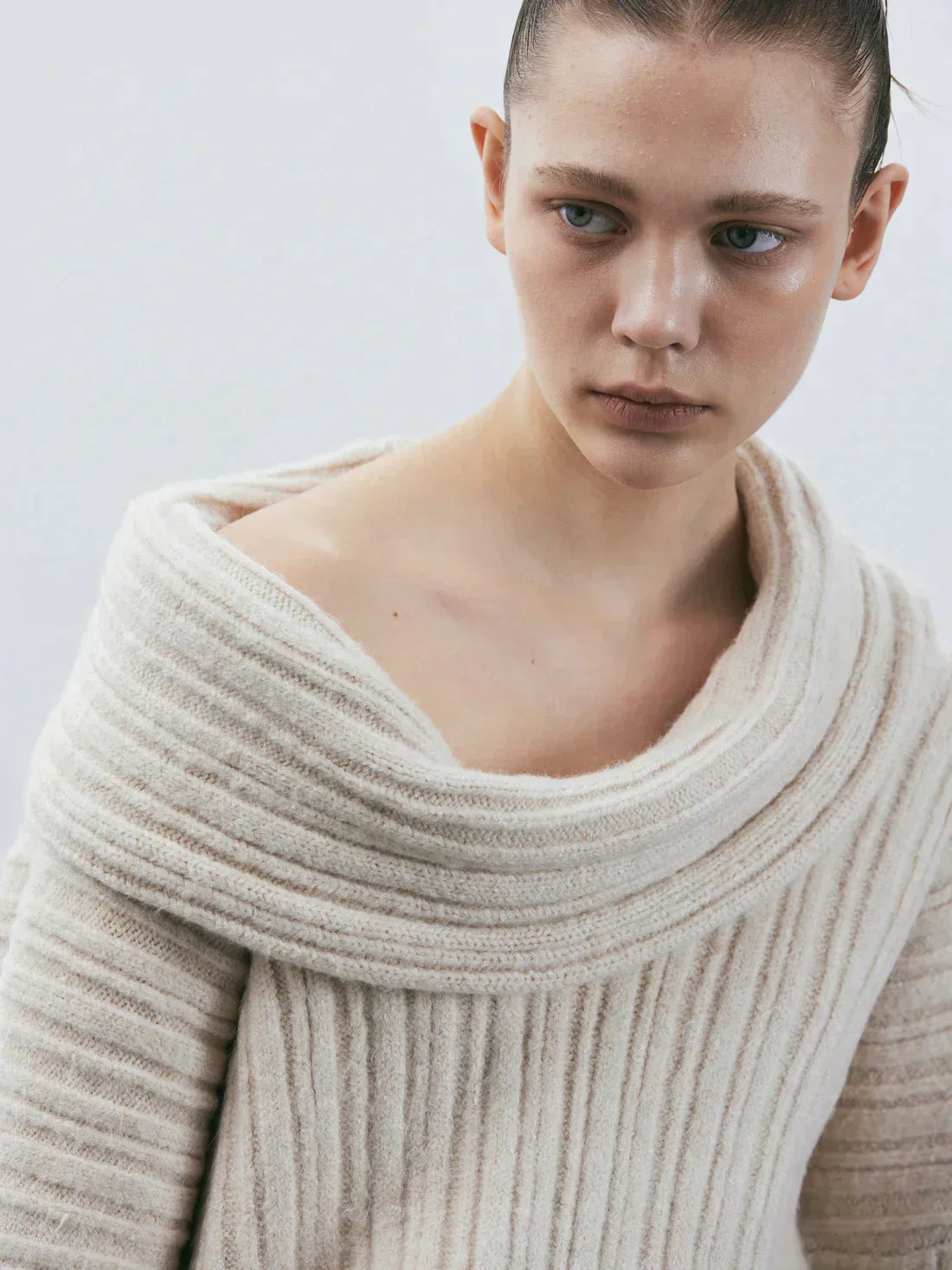 Oversized Wool Sweater | Women’s Sweater with Breathable Warmth and a Classic Knit Pattern