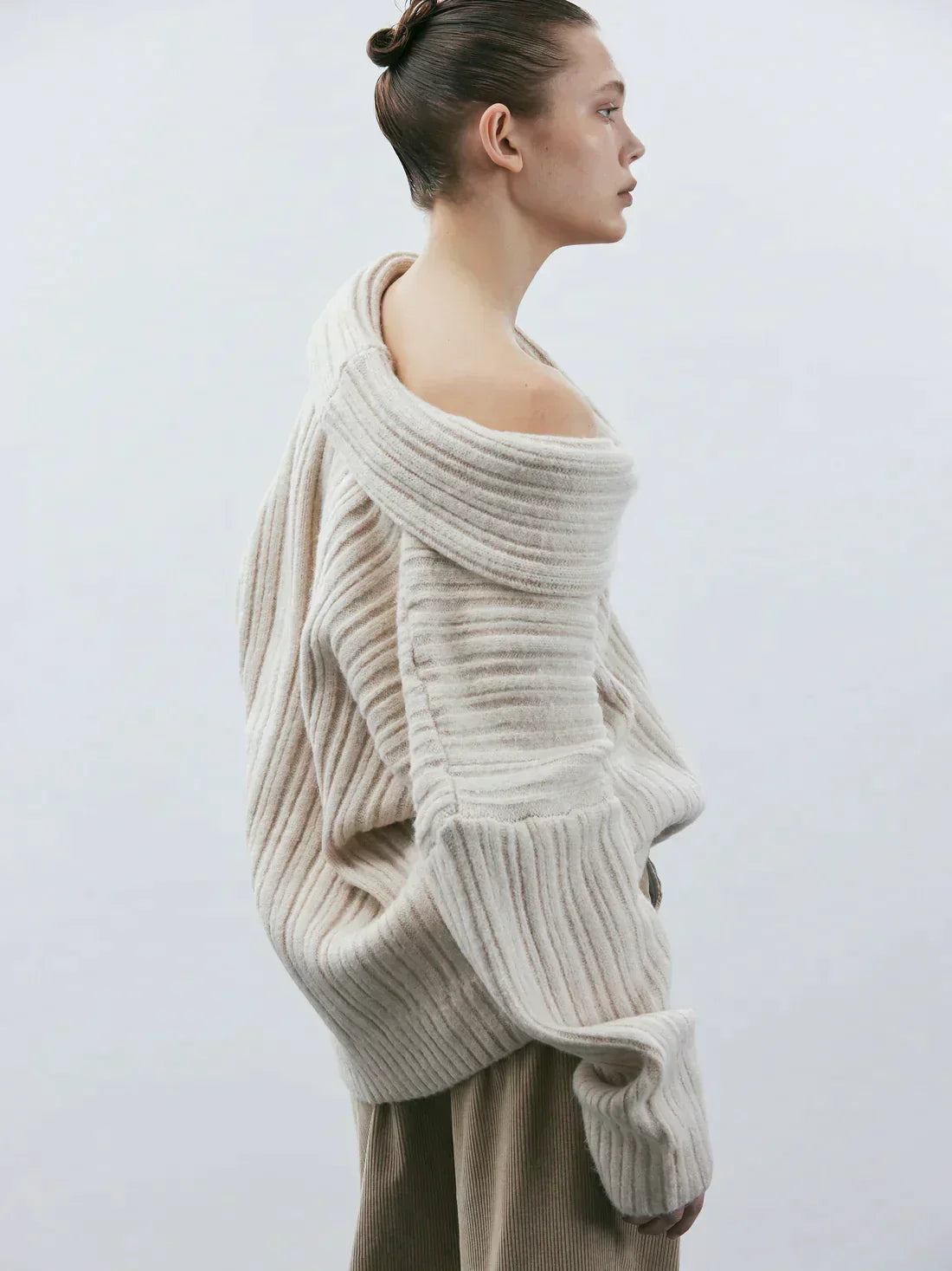 Oversized Wool Sweater | Women’s Sweater with Breathable Warmth and a Classic Knit Pattern