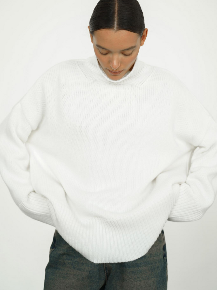 Women's Wool-Blend Turtleneck Sweater – Knitted Pullover with Straight Fit